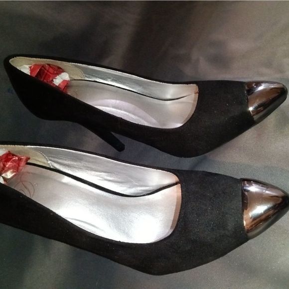Delights 9.5 cone heel, black felt pointed heels w silver tip - Picture 10 of 11